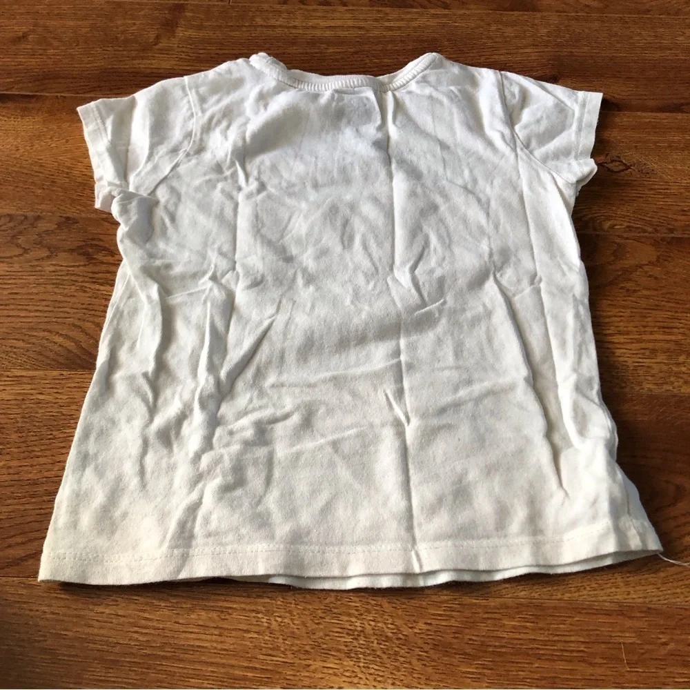 Jurassic Park “life finds a way” white short sleeve graphic tee in size S (6/6x)